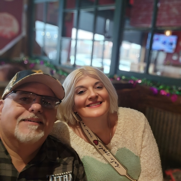 Meet your Posher, Karen - Picture 2 of 2